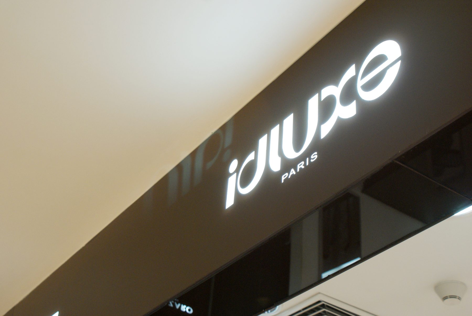 idluxe Paris — retail identity, catalogue and website